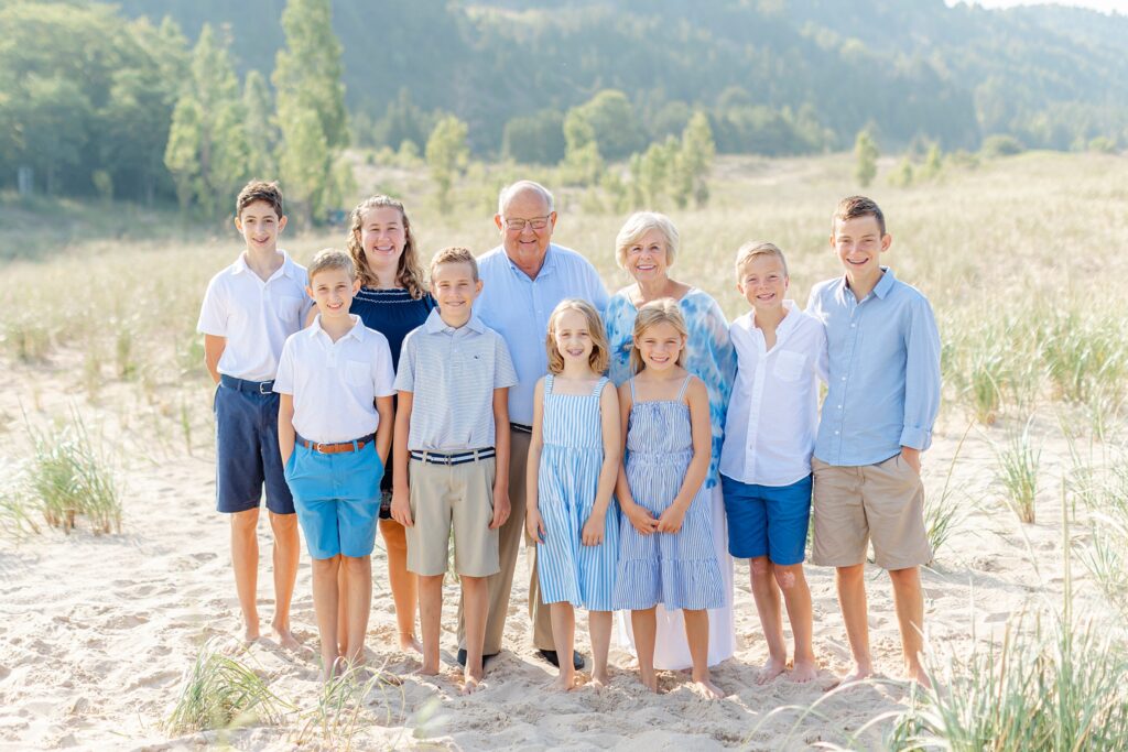 Expert Tips: How to Plan and Prepare for Extended Family Photos